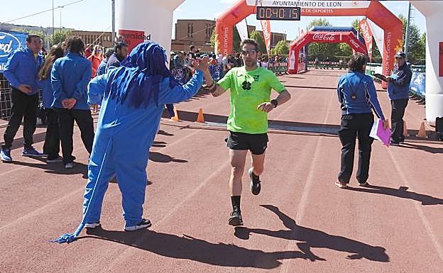 Galería. Meta de los 10 kilómetros universitarios. 