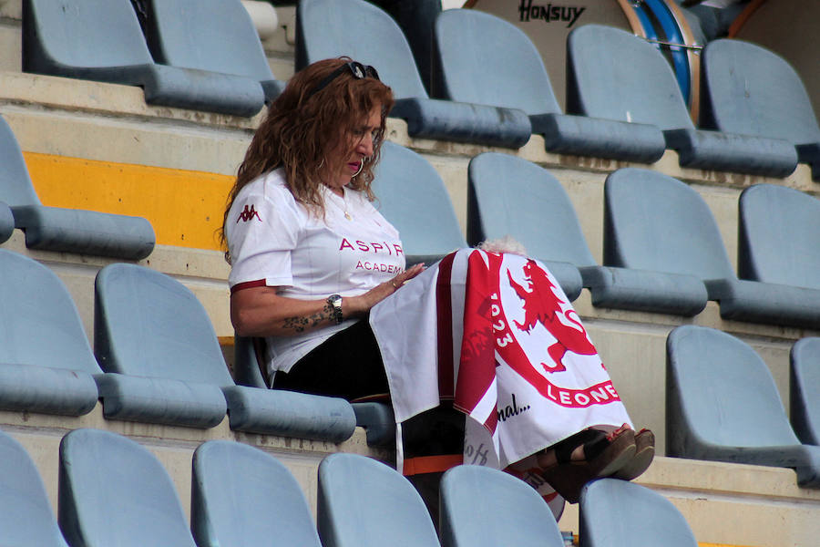 Fotos: Partido de despedida en el Reino de León