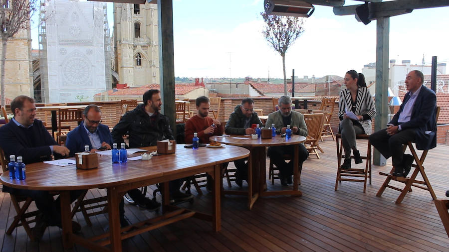 Entrevista de Eduardo López Sendino en la terraza del Camarote Romántico