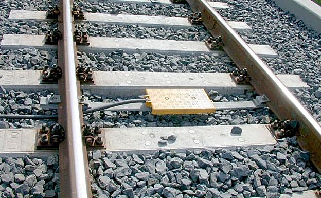Imagen del sistema ERTMS listo para operar en una vía.