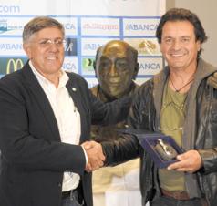 Fotos: El hermano Tomás, leyenda del Abanca Ademar