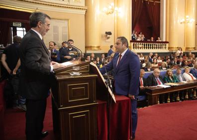 Imagen secundaria 1 - Salvador Vidal, Mª Carmen Morán y Constantino Marcos Álvarez, adquieren su condición plena de senadores