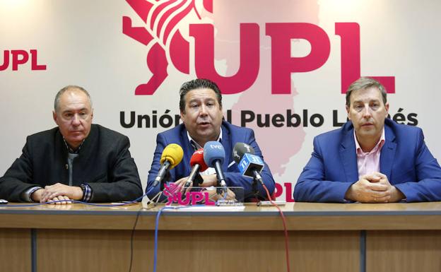 Luis Mariano Santos, candidato a la Junta por la UPL, en la rueda de prensa de este viernes.