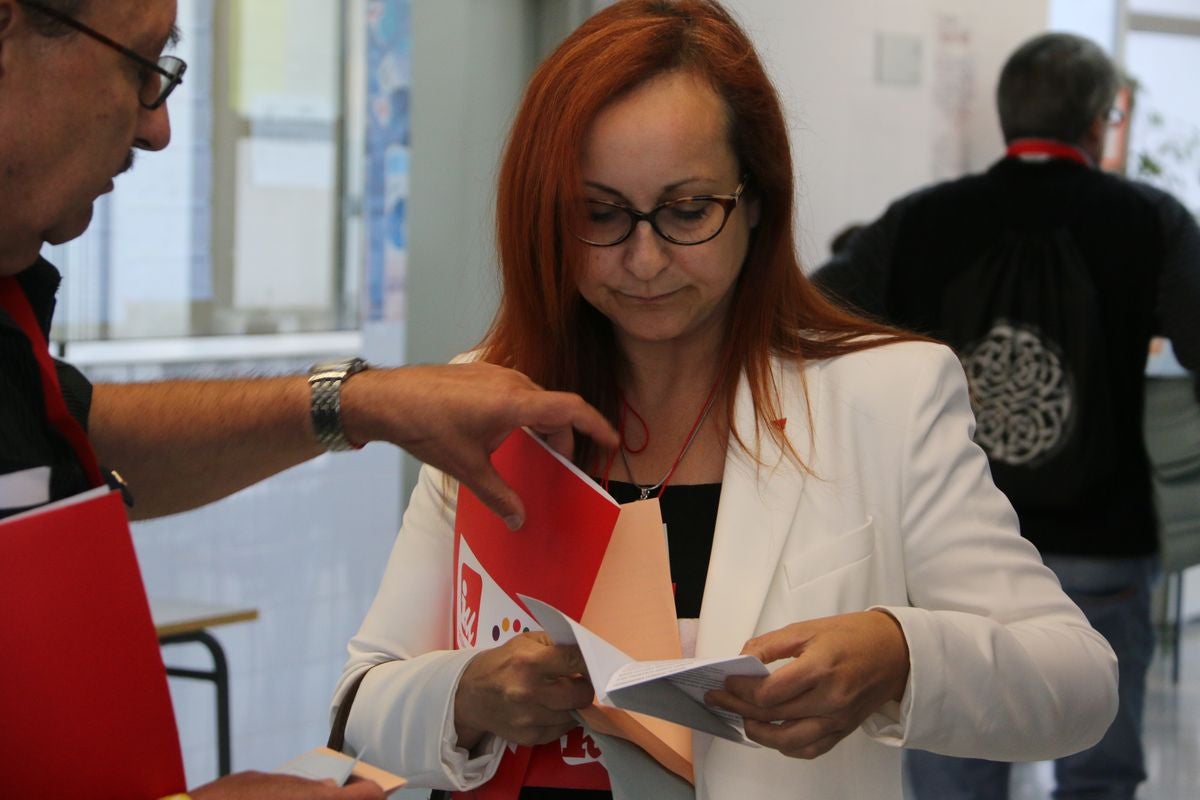 Cientos de colegios electorales han abierto sus puertas en toda la provincia para que los cais 400.000 electores leoneses puedan ejercer su voto en las elecciones municipales, autonómicas y europeas de este 26 de mayo