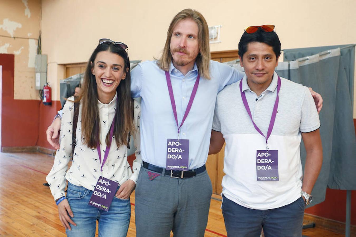 Cientos de colegios electorales han abierto sus puertas en toda la provincia para que los cais 400.000 electores leoneses puedan ejercer su voto en las elecciones municipales, autonómicas y europeas de este 26 de mayo