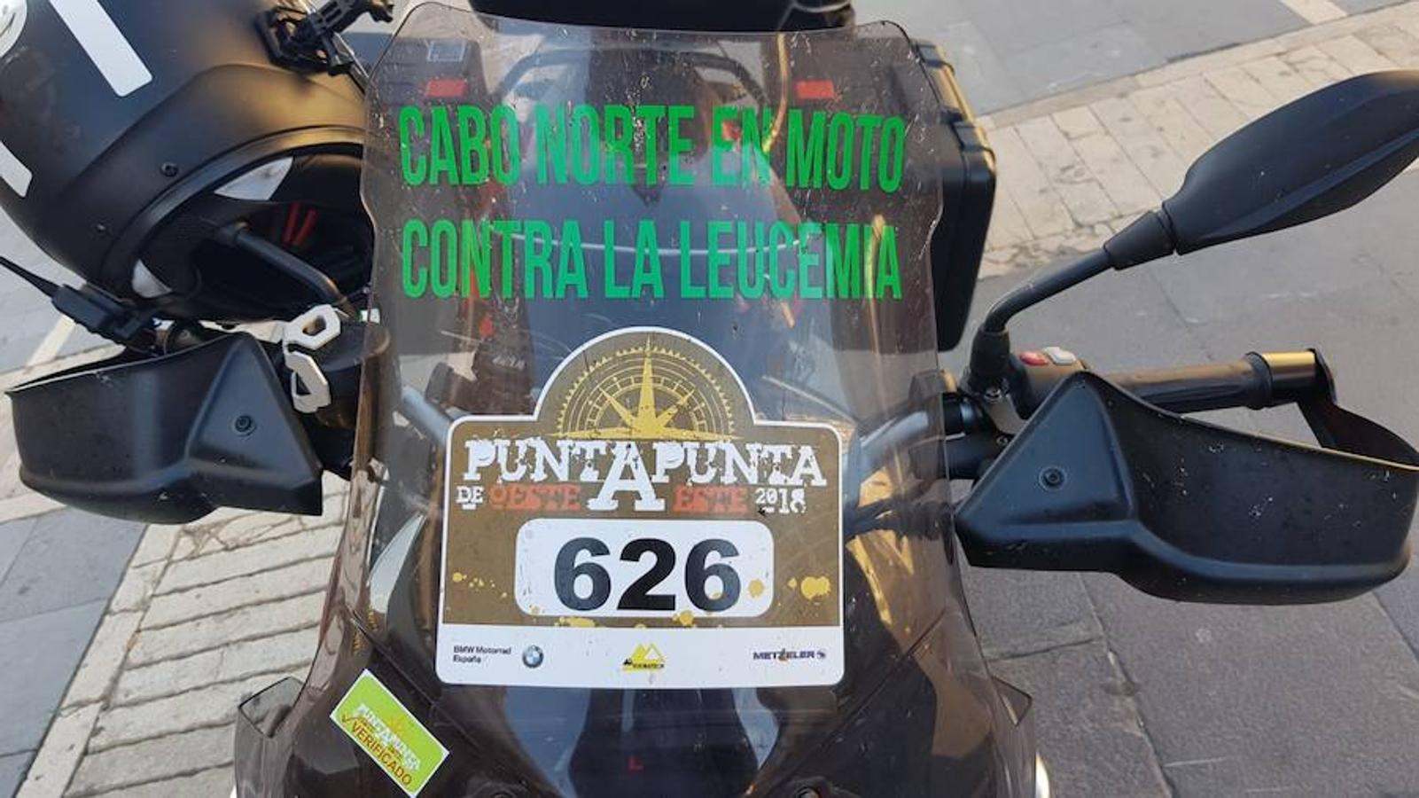 Anselmo Tascón y Javier Cordero parten de León a lomos de sus motos para llegar hasta Cabo Norte (Noruega) con el objetivo de recaudar fondos para la lucha contra la leucemia, en una aventura a beneficio de la Fundación Josep Carreras