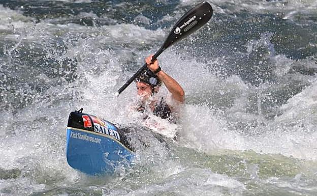 Guillermo Fidalgo, en la Copa de España de descenso de aguas bravas de O Barco de Valdeorras.