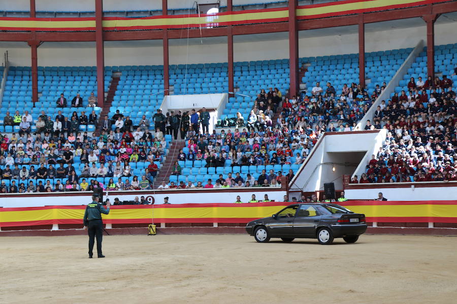 Fotos: Exhibición de la Guardia Civil en León