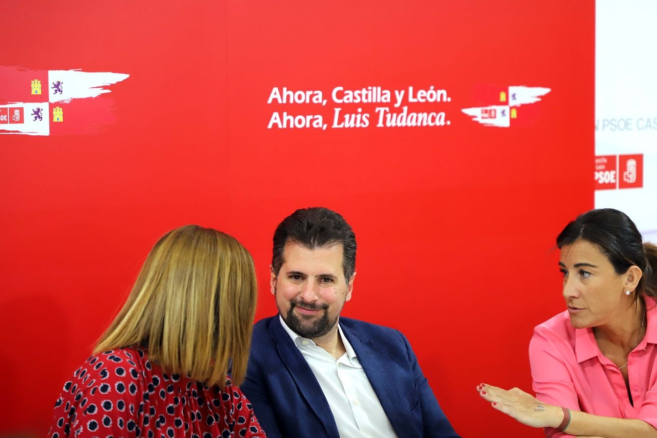 El candidato del PSOE a la Presidencia de la Junta de Castilla y León, Luis Tudanca, comparece ante los medios tras presidir el Plenario de la Comisión Ejecutiva Autonómica (CEA) del PSOE de Castilla y León