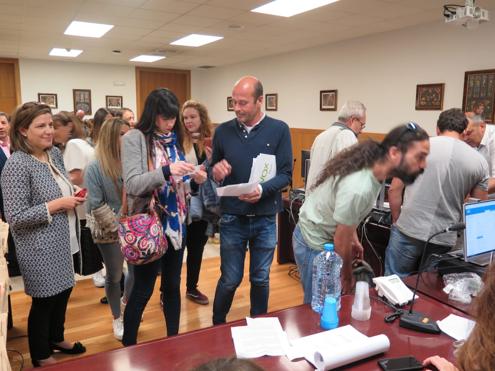 Máxima expectación en el recuento de votos en los juzgados de León ante el posible vuelco en la capital