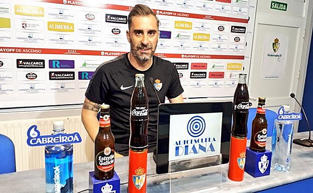 Bolo atiende a los medios.