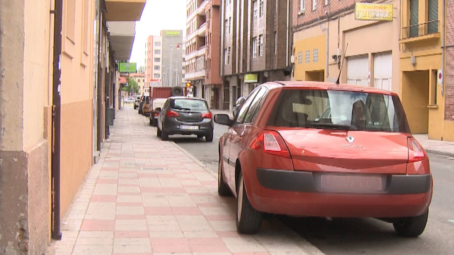 Fotos: Cartagena, la calle de León donde debes aparcar sobre la acera