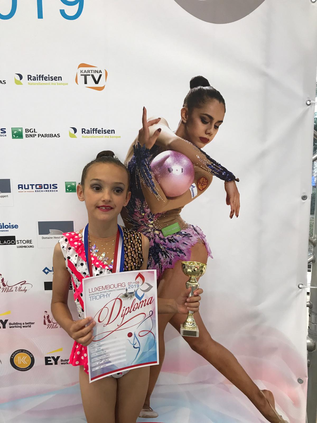 Lluvia de medallas para las seis gimnastas del Club Ritmo que han participado en el Luxembourg Trophy: Sara Llana, Andrea Fernández, Andrea Corral, Carla Vilasánchez, Natalia Gago y Sandra García