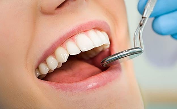 Los dentistas de León aconsejan más revisiones porque sólo el 25% de los casos de cáncer oral se detectan en fases iniciales