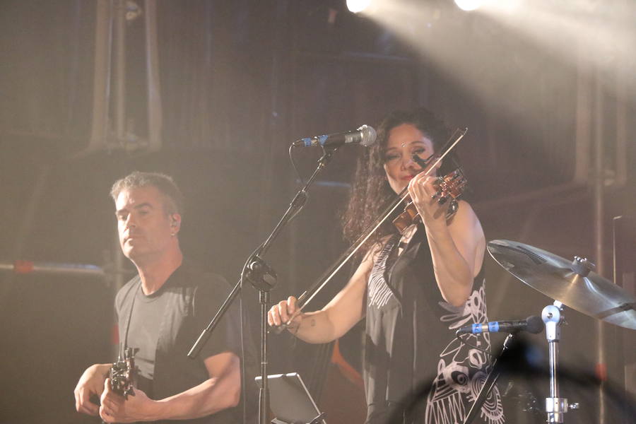 Fotos: Manolo García enamora a León con un acustico