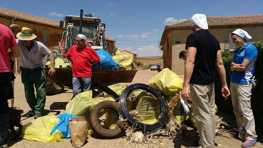 Fotos: Recogida de basura en Alcuetas