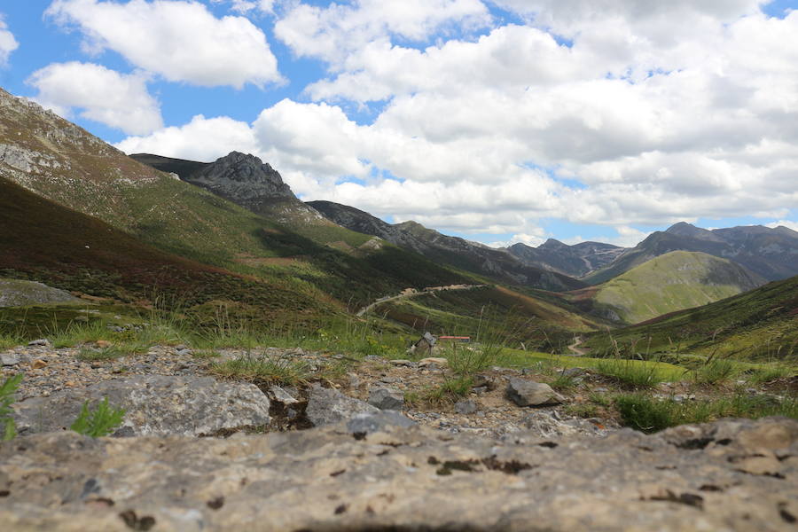 Este enclave declarado en el año 2005 reserva de la biosfera se sitúa en el norte de la provincia de León, limitando con Asturias. Cuenta con tres municipios Cármenes, Vegacervera, y Lugueros,