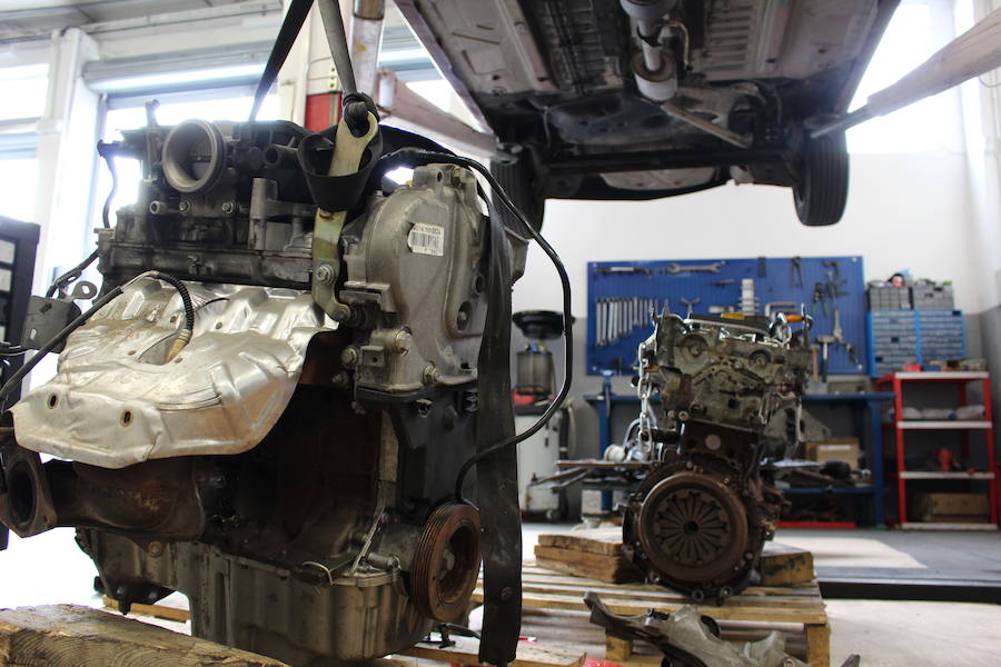 Talleres Cecar nace en 2018 con mucha ilusión y motivación con el fin de traer a León algo más que un taller. Su filosofía parte de la unión entre la tecnología del automóvil y su estética, siempre dentro de un gran grupo como es la red de talleres CGA.