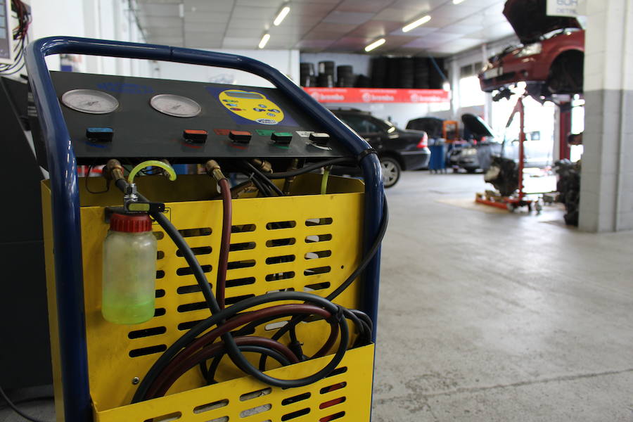 Talleres Cecar nace en 2018 con mucha ilusión y motivación con el fin de traer a León algo más que un taller. Su filosofía parte de la unión entre la tecnología del automóvil y su estética, siempre dentro de un gran grupo como es la red de talleres CGA.
