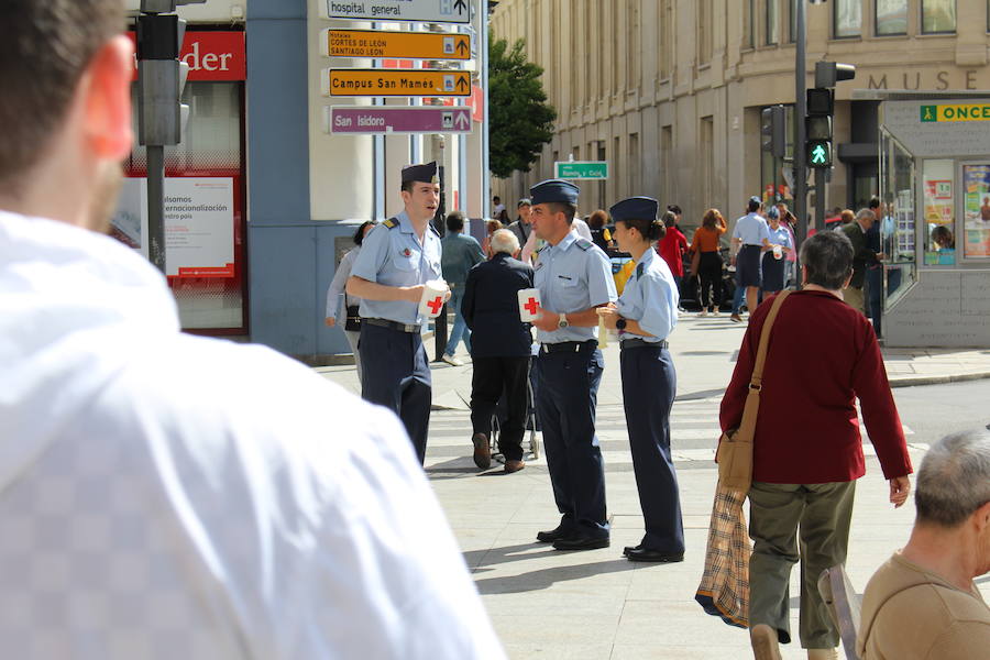 Fotos: Las banderitas de Cruz Roja inundan León