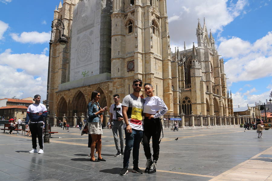 Este sábado la Plaza Mayor de León acoge el Festival «Báilalo Báilalo» un evento único de música latina amenizado con las actuaciones de grandes artistas de la talla de Polo Nandez, Gustavo Elis o Sharlene Taule