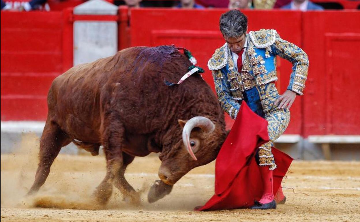 José Tomás durante la faena.