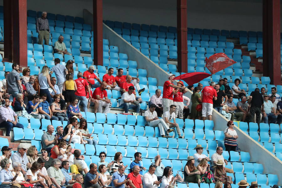 Fotos: Corrida de rejones en la Plaza de Toros de León