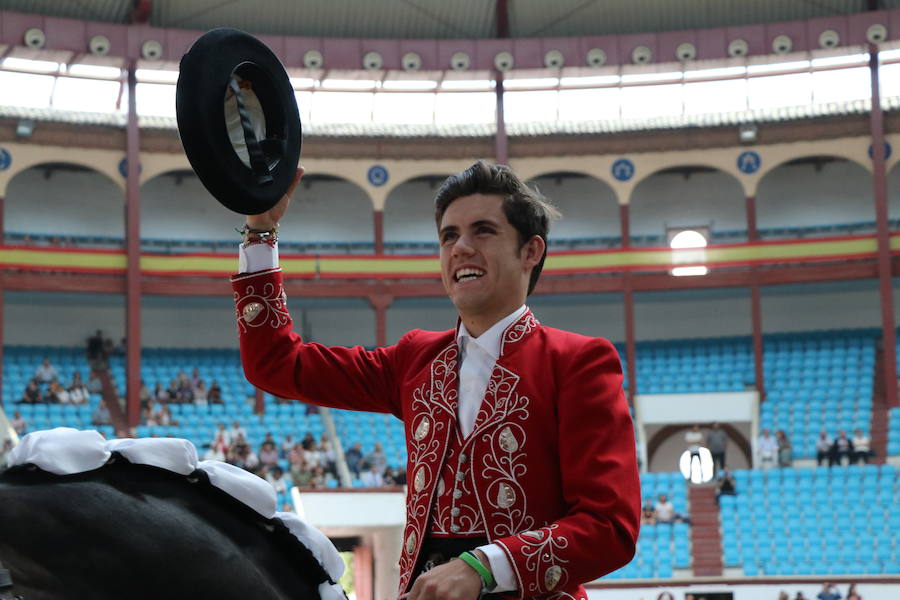 Fotos: Corrida de rejones en la Plaza de Toros de León