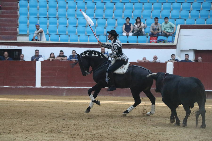 Fotos: Corrida de rejones en la Plaza de Toros de León