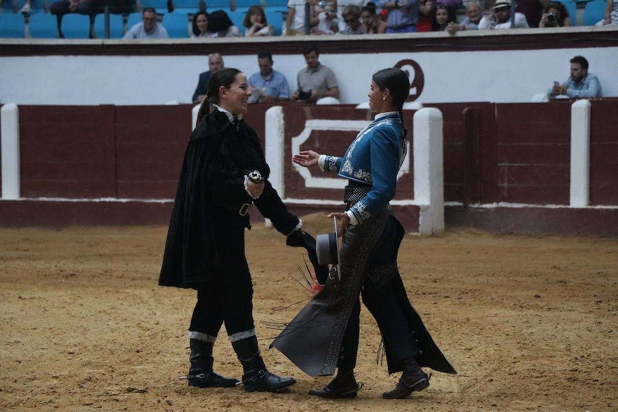 Fotos: Corrida de rejones en la Plaza de Toros de León