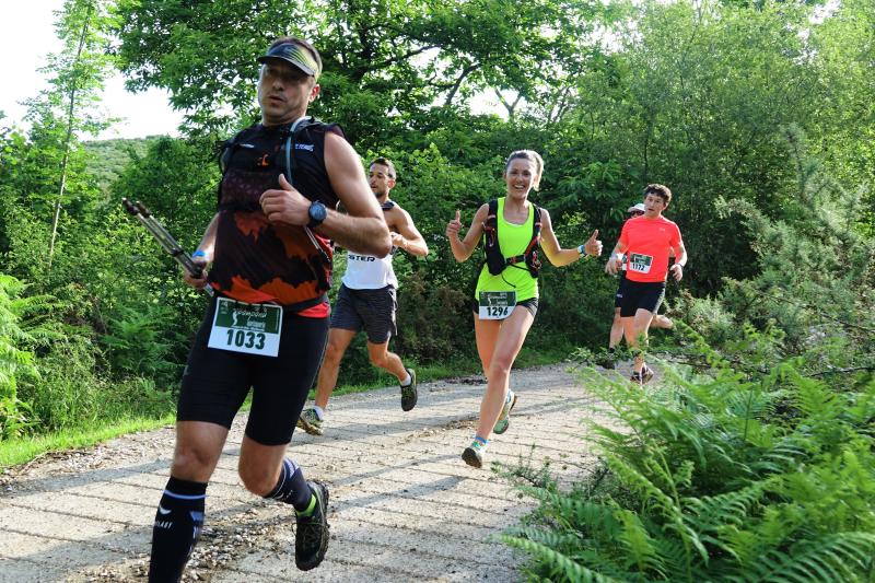 Más de 1.500 deportistas de España y diferentes países de Europa y América se han dado cita en el Trail Picos de Europa, una competición que pone a prueba todas las capacidades de los participantes. El ultra trail, la de mayor longitud, supone un recorrido de 70 kilómetros y 5.300 metros de desnivel positivo.