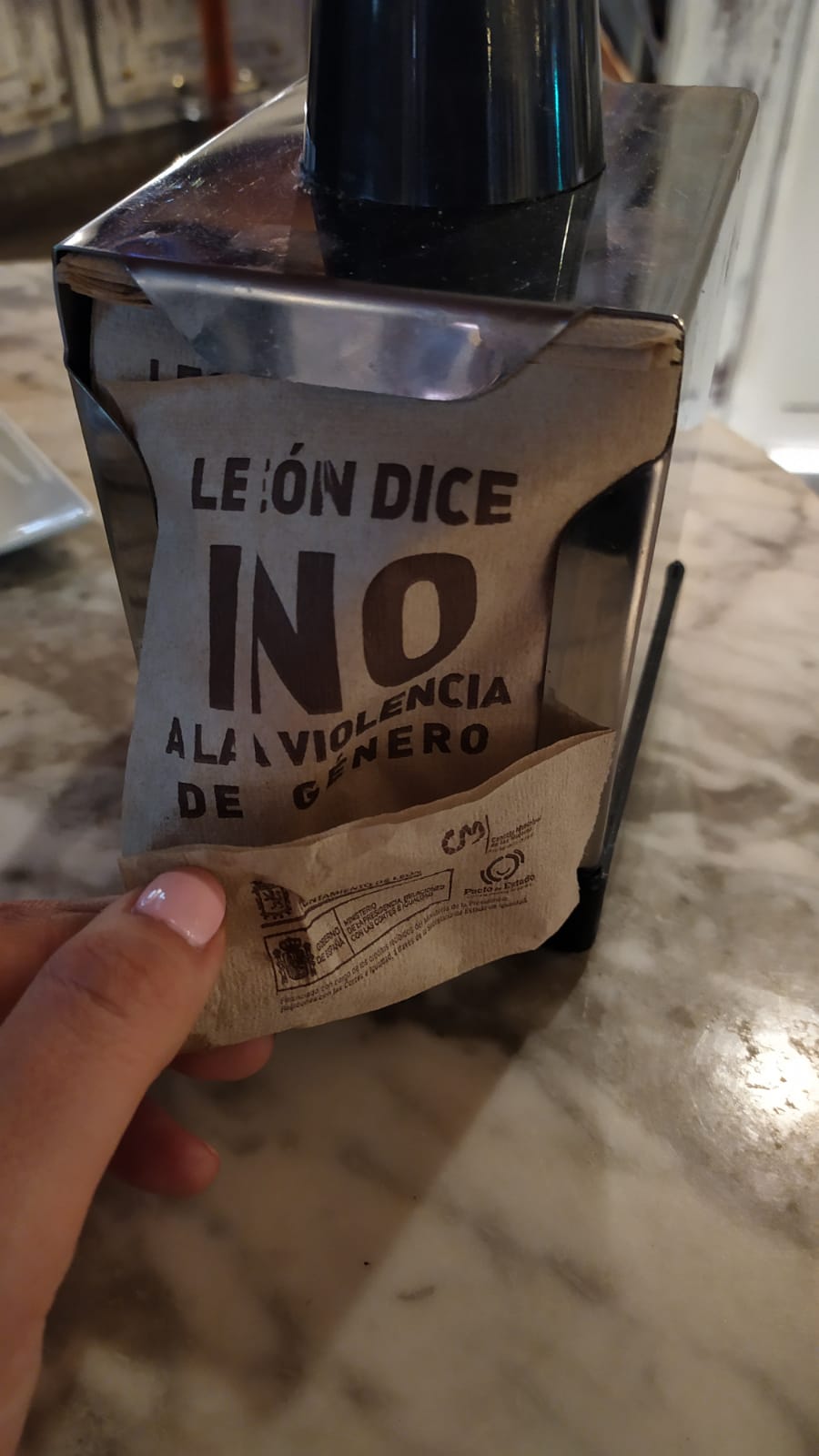 Fotos: Servilletas contra la violencia de género