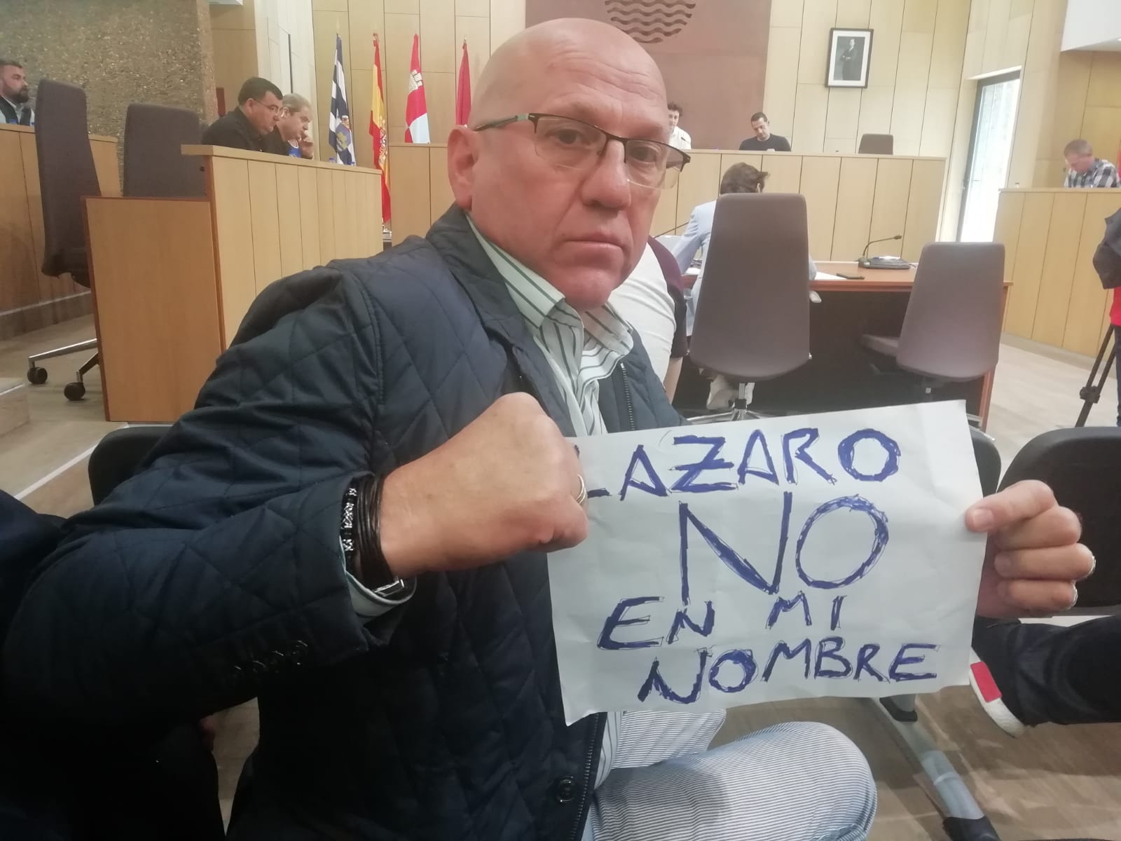 Fotos: Tensión en el pleno de Villaquilambre