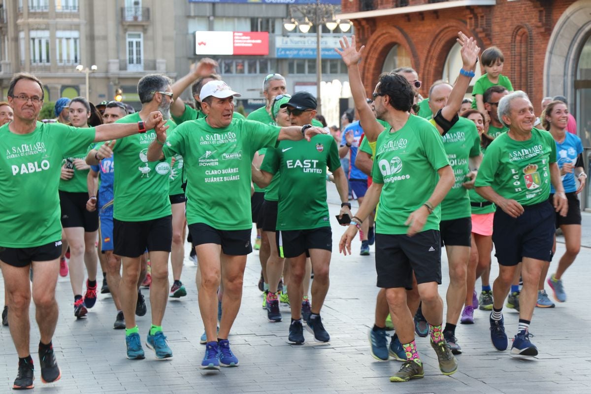 Fotos: La carrera A Santiago Contra el Cáncer, en León