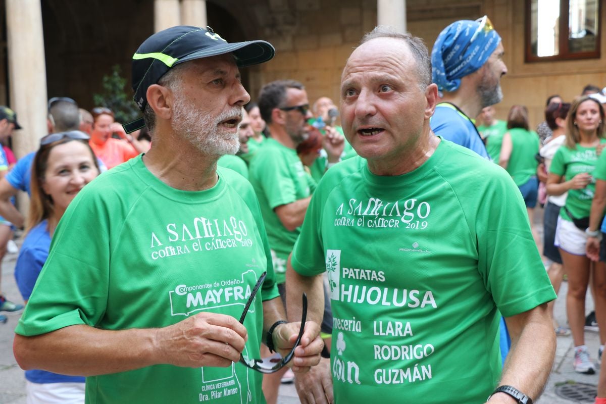 Fotos: La carrera A Santiago Contra el Cáncer, en León