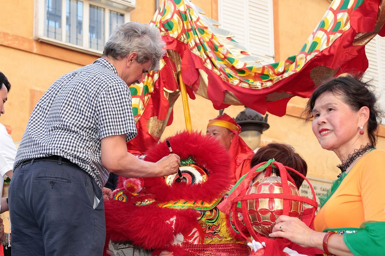 Fotos: Dragón y danza del León