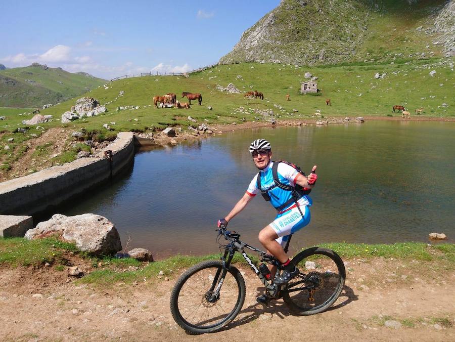 Fotos: Momentos del #retoBttBierzoBabia organizado por la Fundación Bas Van der Goor