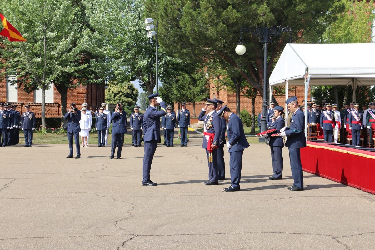 Fotos: Entrega de Reales Despachos