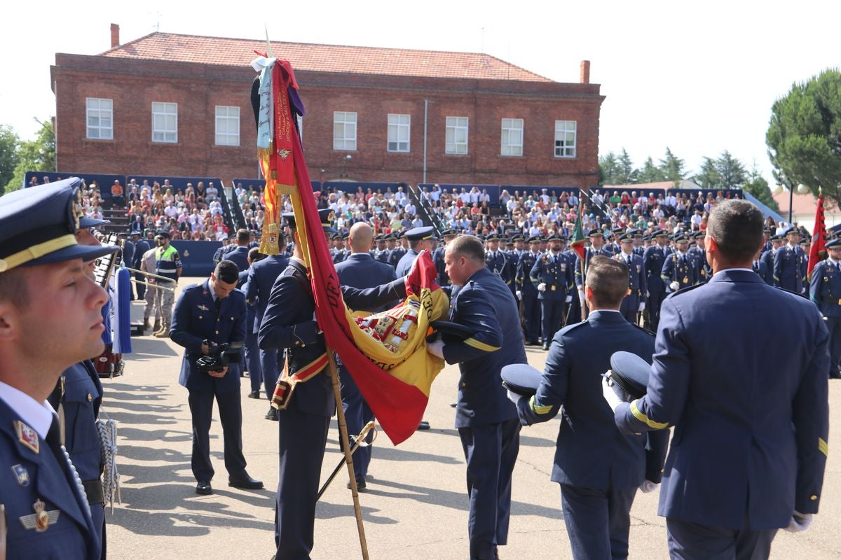 Fotos: Entrega de Reales Despachos
