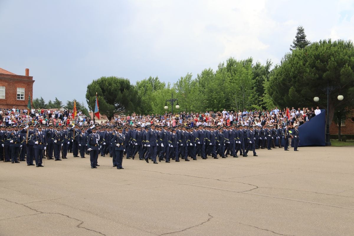 Fotos: Entrega de Reales Despachos