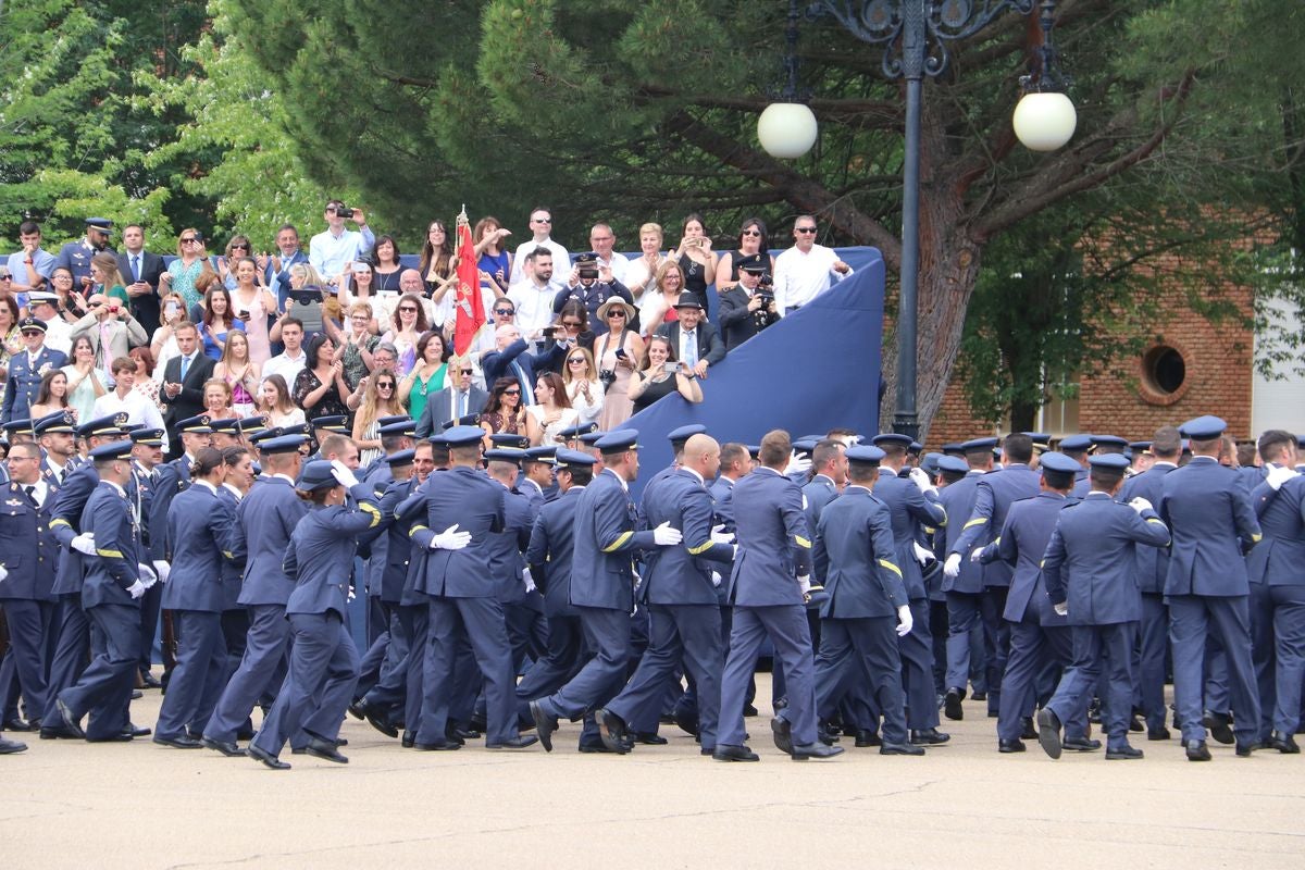 Fotos: Entrega de Reales Despachos