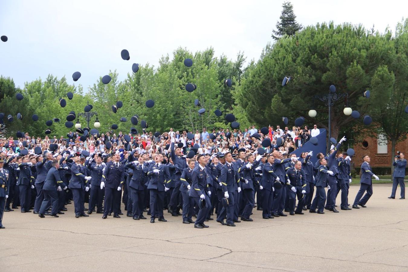 Nuevos sargentos de la Academia Básica del Aire. 