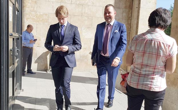 José María Viejo, director general de Fundos, a su llegada a los Juzgados de León.