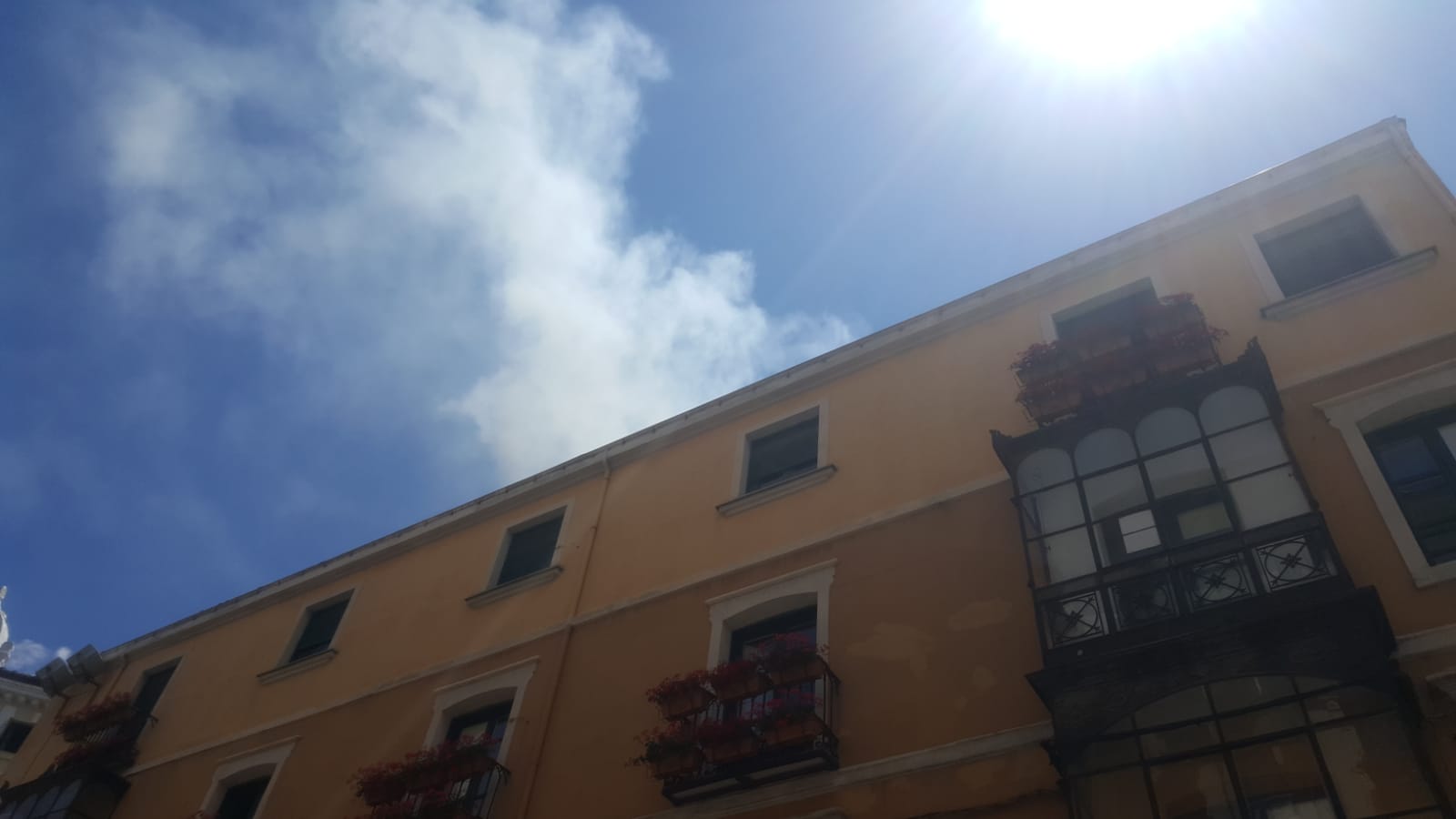 Fotos: Fuego en un restaurante de la calle Ancha