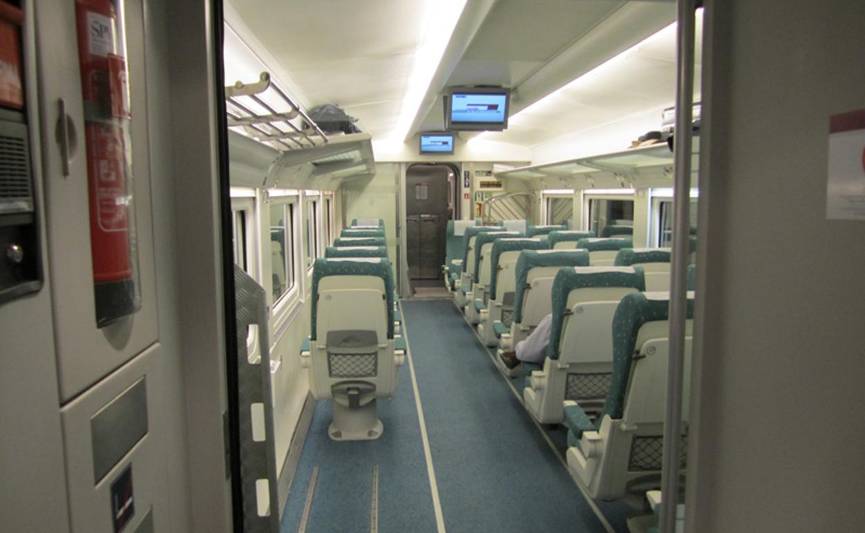 Interior de un tren Alvia. 