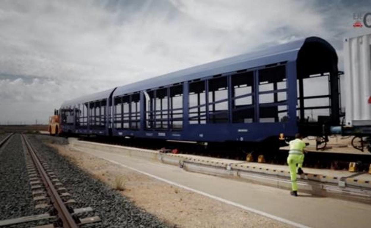Prueba con plataformas para coches y contenedores. 