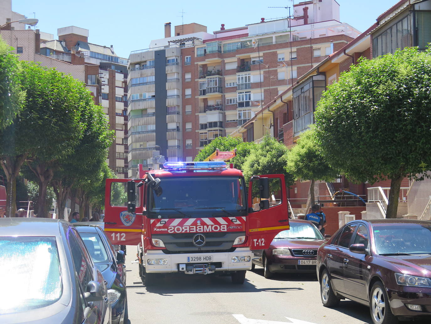 Fotos: Explota un televisor y desata un incendio en una vivienda de El Ejido