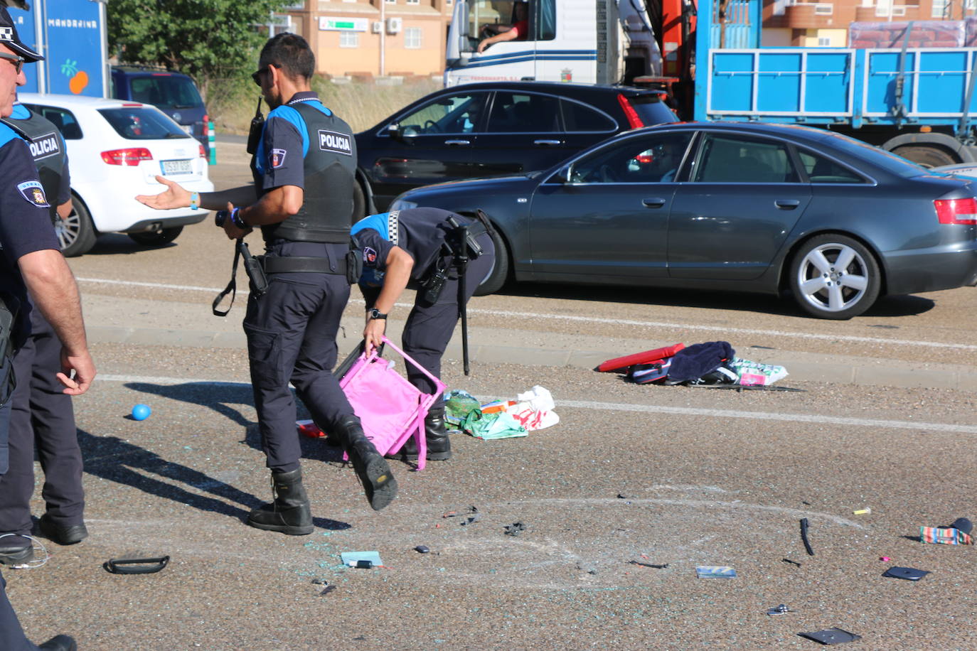 Fotos: Apartoso vuelco en la rotonda de Carrefour de León