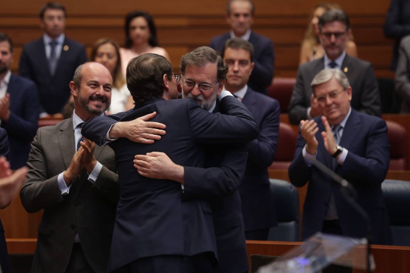 Mañueco da continuidad, con el voto de Cs, a 32 años de presidentes del PP en la Junta