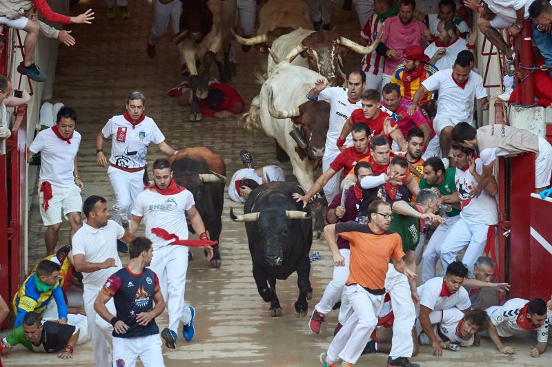 Fotos: Emocionante y peligroso encierro de Núñez del Cuvillo